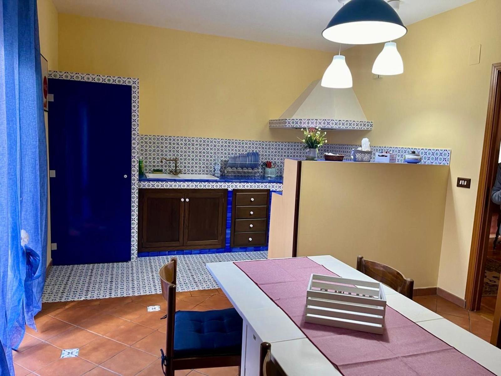 Benvenuti A Casa Sicilian Apartment Palermo Termini Imerese Bagian luar foto